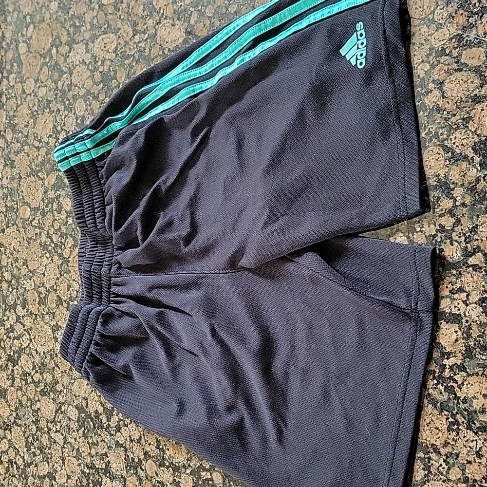 4/$25 Adidas boys shorts L